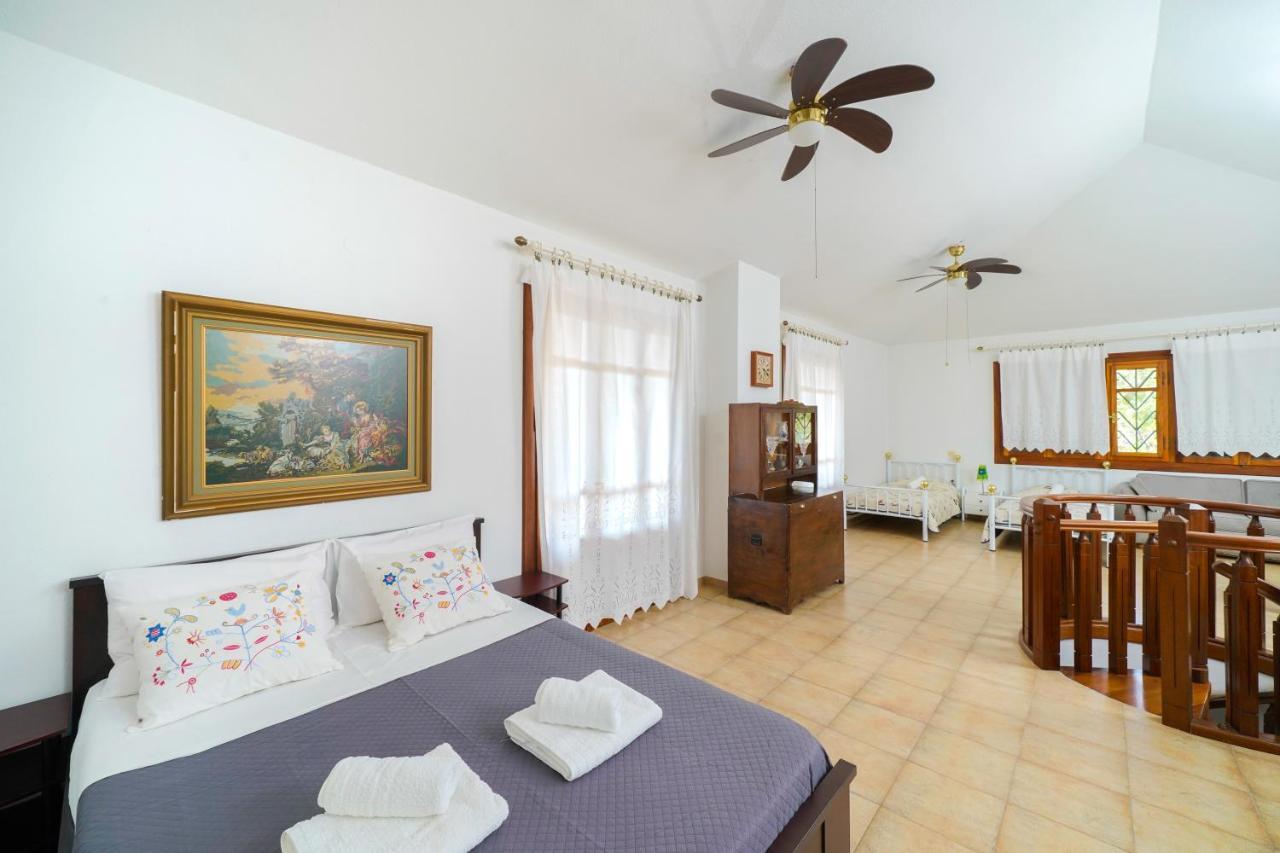 Villa Anna Kallirakhi Luaran gambar